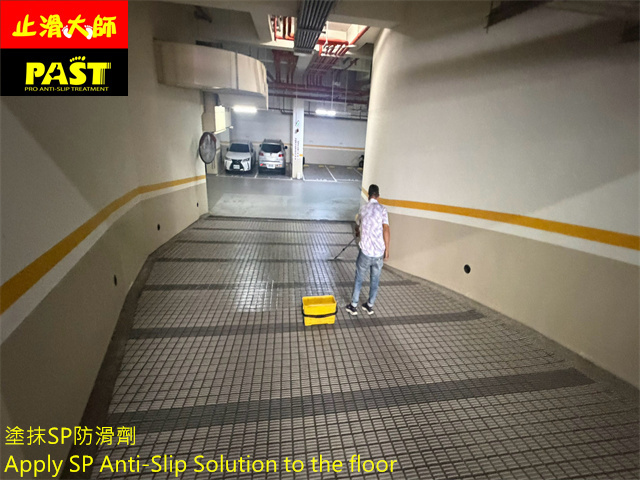 車道四紋磚地面防滑處理